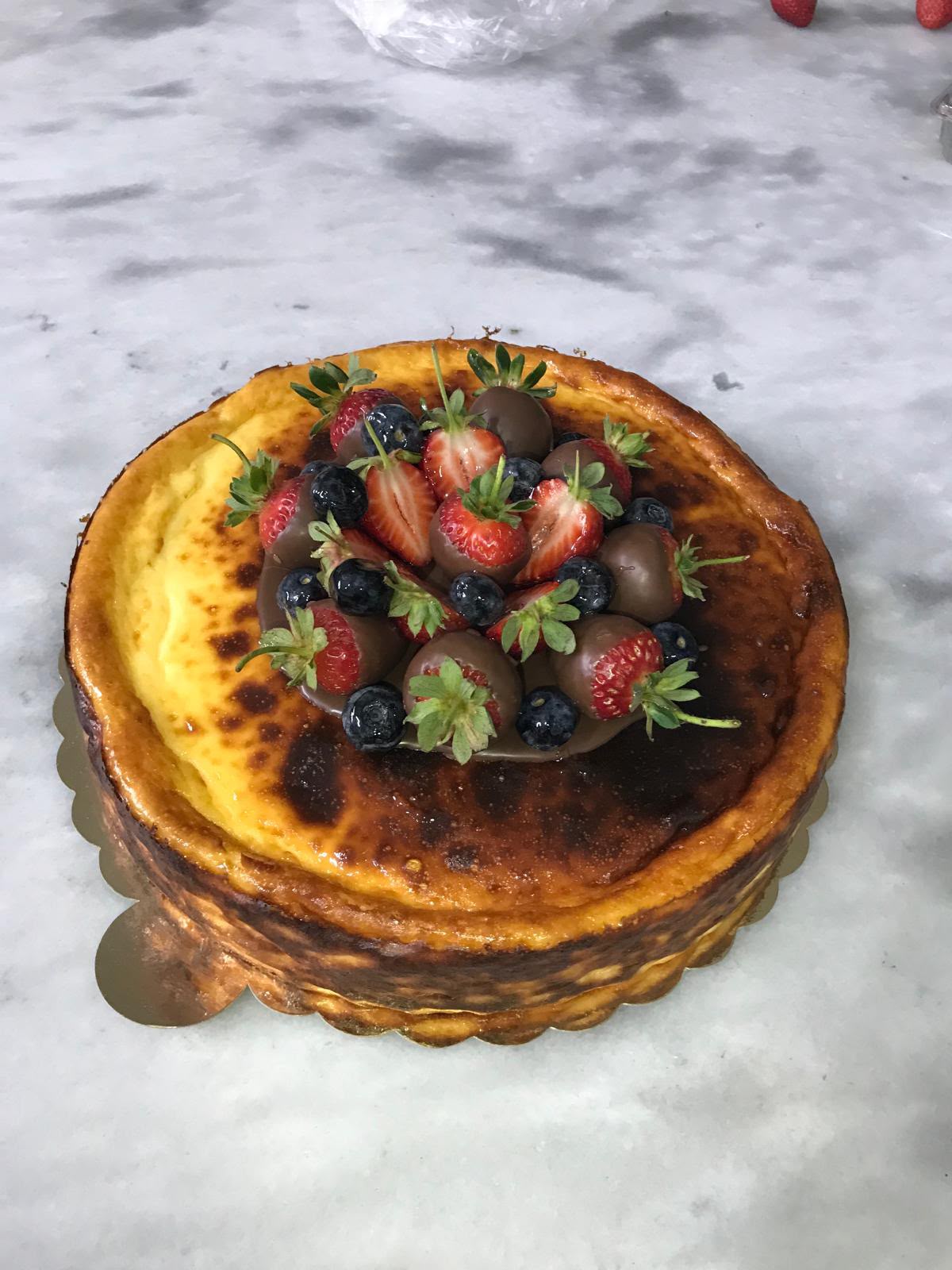 Herrmosa Orman Meyveli San Sebastian Cheesecake
